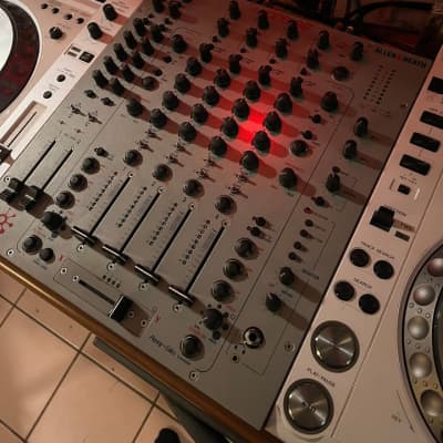 Allen & Heath XONE:92 Professional 6-Channel DJ/Club Mixer 