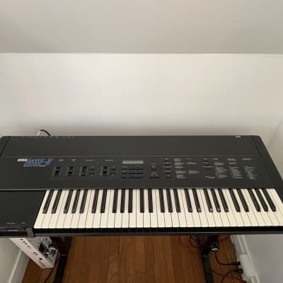 Korg DSS-1 61-Key Digital Sampling Synthesizer