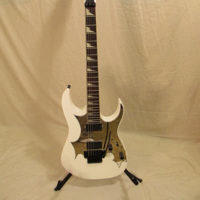 Ibanez RG350DXZ-WH Standard 2012 White Upgraded Pickguard