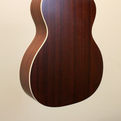 Alvarez RF26SSB Regent Series Folk/OM Acoustic Guitar Sunburst image 6