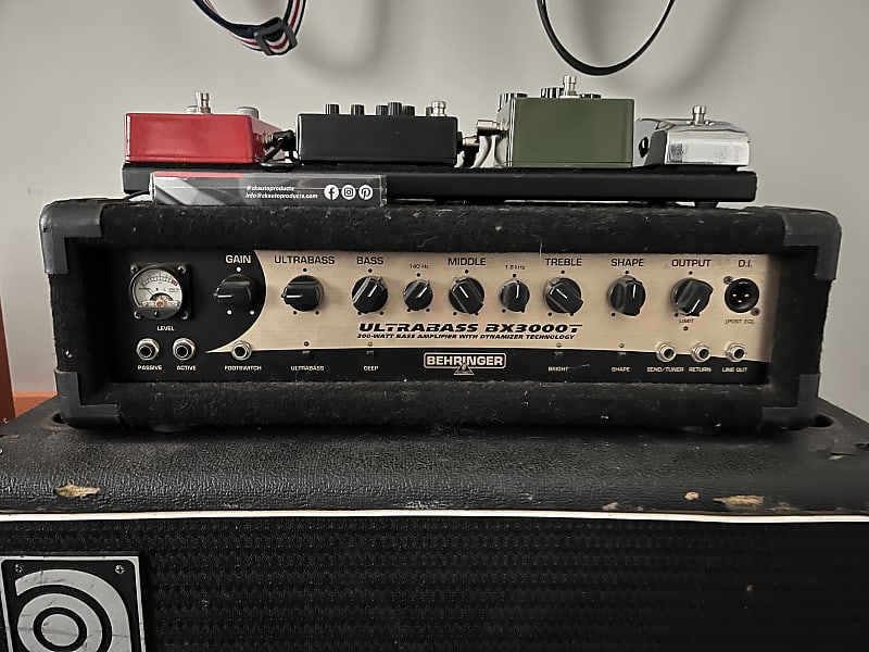 Behringer BX3000T 300w Bass amp head Reverb