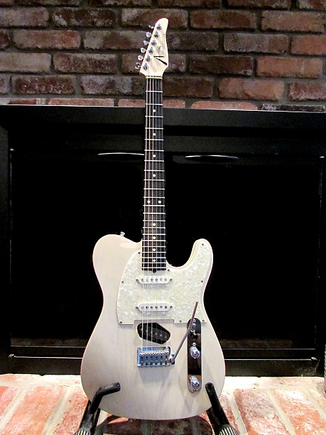 Hollow T Classic Contoured, '98 – Dave's Guitar Shop