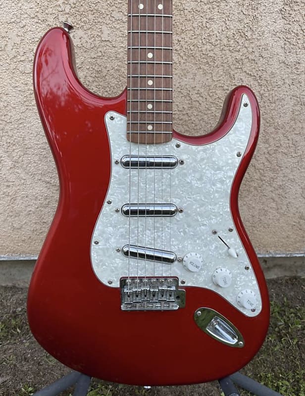Squier Vintage Modified Surf Stratocaster | Reverb