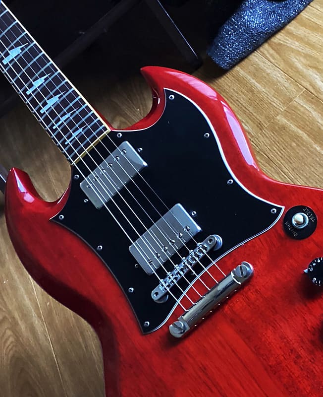 Burny / Fernandes SG-75AY 1980's “Angus Young SG sig