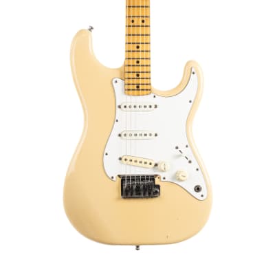 Fender Standard Stratocaster (1983 - 1984) | Reverb