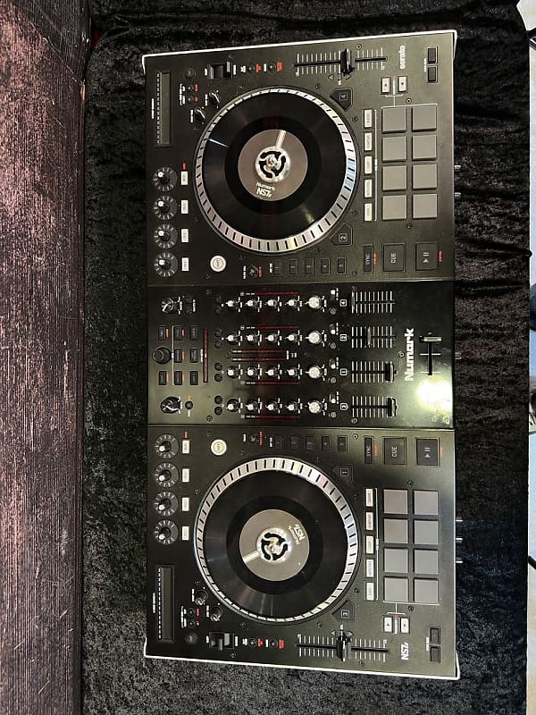 NS7 MII DJ Controller (Raleigh, NC) Reverb
