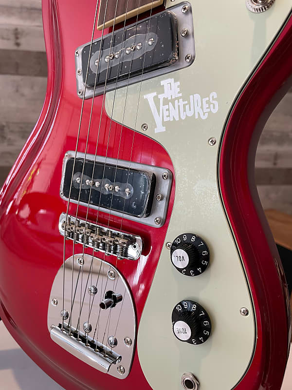 ギター The Ventures ARIA VM2002 2002 Aria Ventures Model 2001, 40th Anniversary, Candy Apple