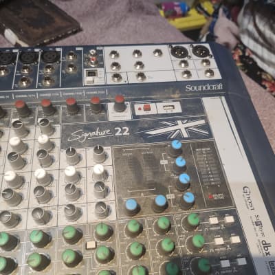 Soundcraft Signature 22 MTK 22-Channel Analog Mixer w/ Effects | Reverb