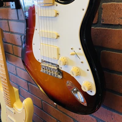 Fender  Stratocaster 60th Anniversary  2014 Tobacco Sunburst image 3
