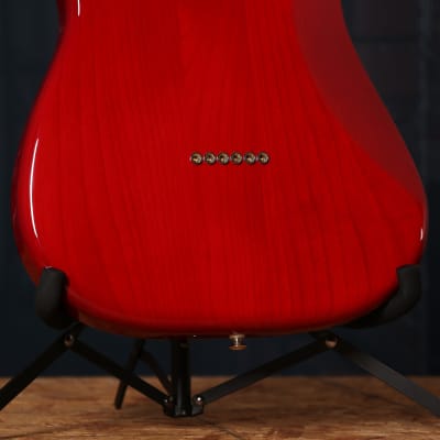 Fender Noventa Stratocaster, Pau Ferro Fingerboard, Crimson Red Transparent image 7