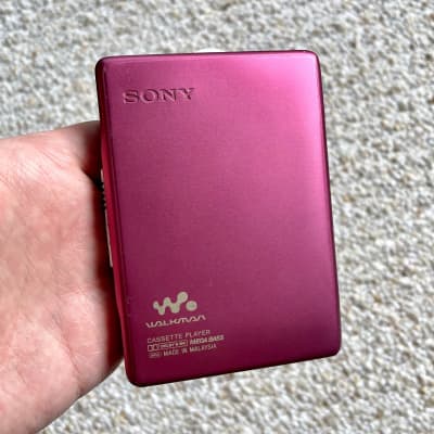 Sony WM-EX921 Walkman Cassette Player, Excellent Rare Pink Purple