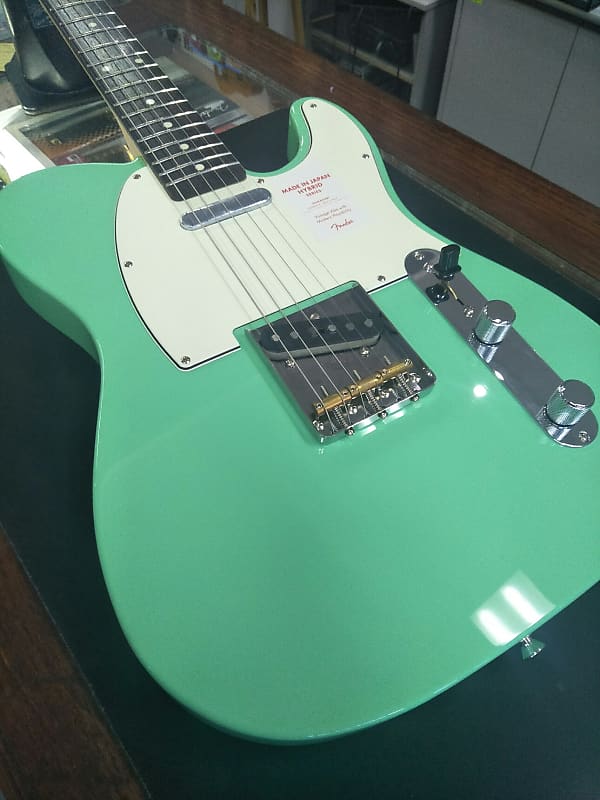 Fender Hybrid 60s Telecaster Surf Green Fender Made In Japan