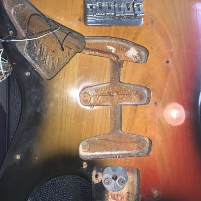 Vintage 1973 fender Stratocaster maple Fretboard electric.guitar hardtail  made in the usa  Sunburst image 21