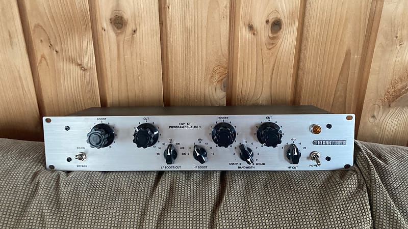 Klark Teknik EQP-KT equipped with Mullard tubes