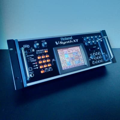 Roland V-Synth XT Rackmount Digital Synthesizer | Reverb UK