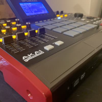 Akai MPC5000 Fully UPGRADED 192RAM+ CD/DVD + HD+ OS 2 + ORIGINAL BOX & MANUAL excellent conditions beautiful custom red sides image 20