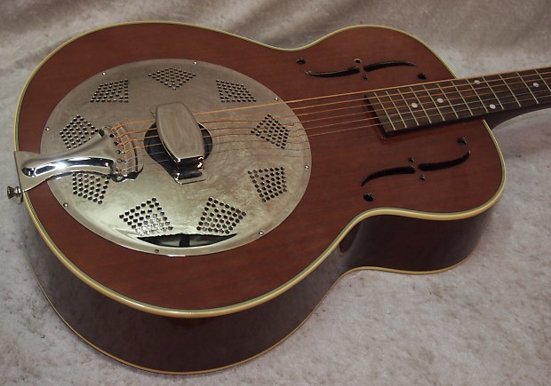 Rogue resonator hot sale guitar
