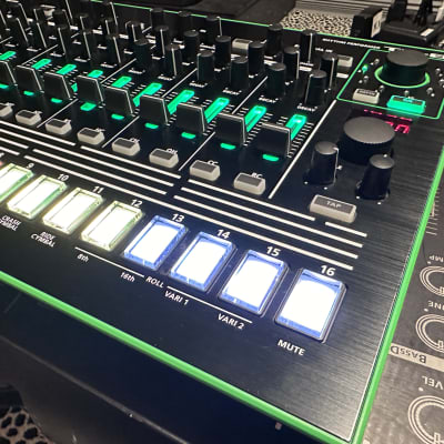 Roland AIRA TR-8 Rhythm Performer | Reverb Canada