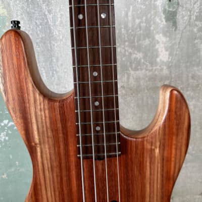 Mint Sadowsky MetroLine Limited Edition Masterbuilt M/J Bass 2024 - Marbled Padouk top with Okoume body image 4