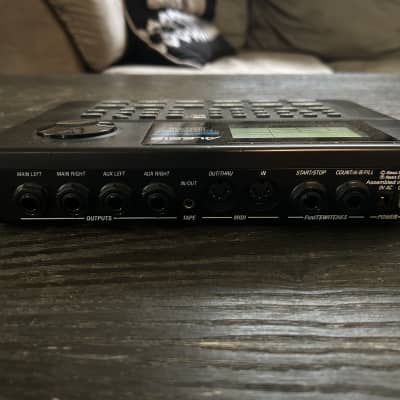 Alesis SR-16 Drum Machine 2010s - Black