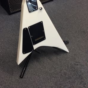 Sky flying v deals guitar