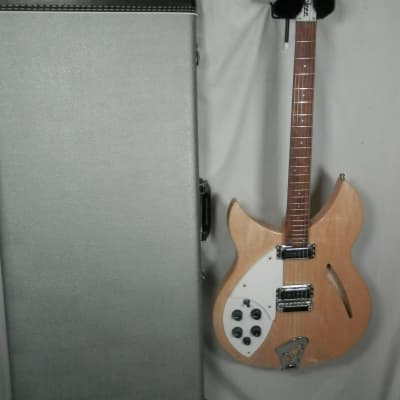 Rickenbacker 330 Lefty Mapleglo Semi-hollow electric guitar with case used Left-Handed Ric 6-string image 5