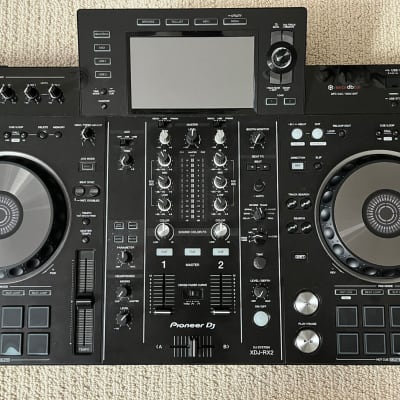 Pioneer XDJ-RX2 Digital DJ Controller System W/ Odyssey Case 