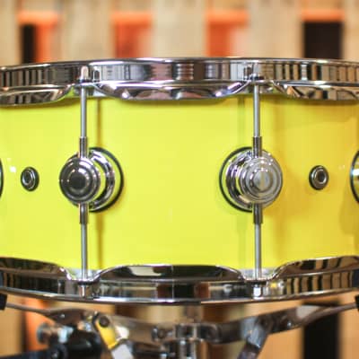 DW 5.5x14 Collector's Maple Solid Chrome Yellow Super Solid Snare Drum - SO#1288930 image 3