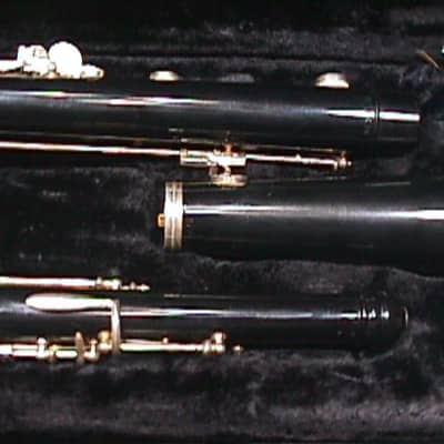 A Selmer Signet  Oboe in it's Original Case & Ready to Play   1 OB image 4