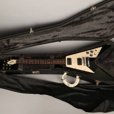Gibson Flying V '67 Reissue - 2004 - Black w/OHSC image 20