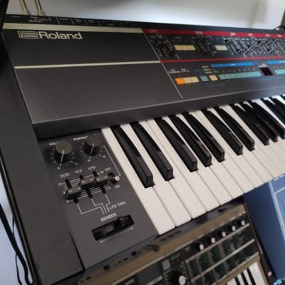 Roland Juno-106 61-Key Programmable Polyphonic Synthesizer 1984 - 1985 - Black image 2