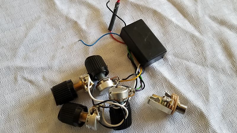 Spector TonePump Preamp 2022 (w/ Black Spector Knobs) | Reverb