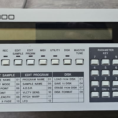 Akai S900 MIDI Digital Sampler