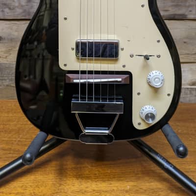 Eastwood Airline H44 DLX Harmony Style Electric Guitar image 2