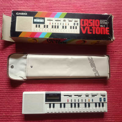 Casio VL-1 VL-Tone 29-Key Synthesizer Keyboard 1979 - 1984 - White