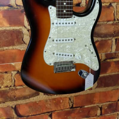1995 Fender Stratocaster American Standard 40th image 2