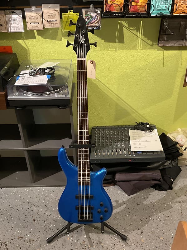 Rogue Series III 5-string bass | Reverb Australia