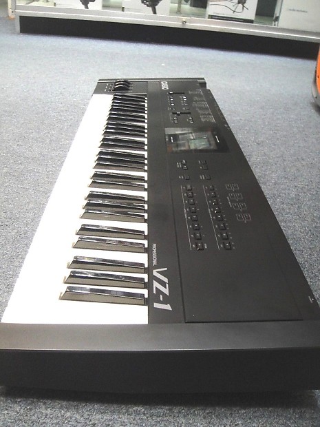 CASIO VZ-1 Digital Synthesizer Vintage Synth w/ RC-100 Rom