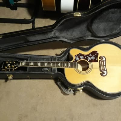 Epiphone EJ-200SCE with hard case for sale