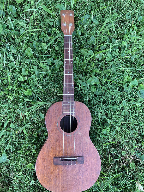 Harmony Baritone Ukulele 1960s Reverb