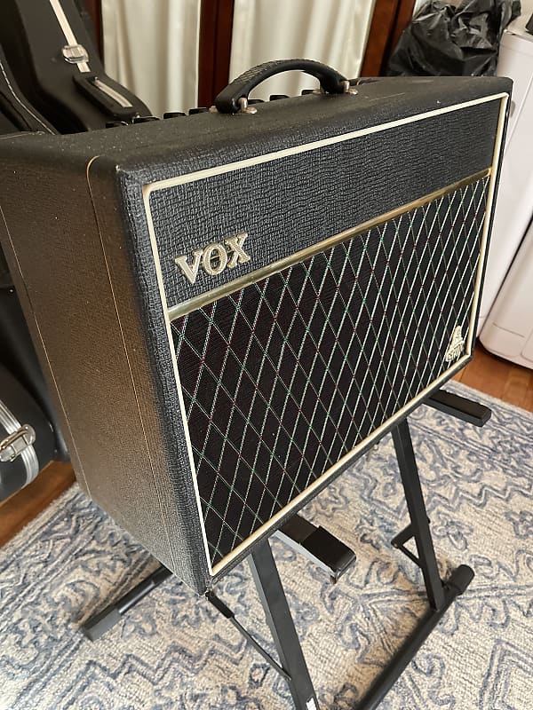 Vox Cambridge 30 Reverb Twin Model V9320 30-Watt 2x10 Guitar Combo | Reverb