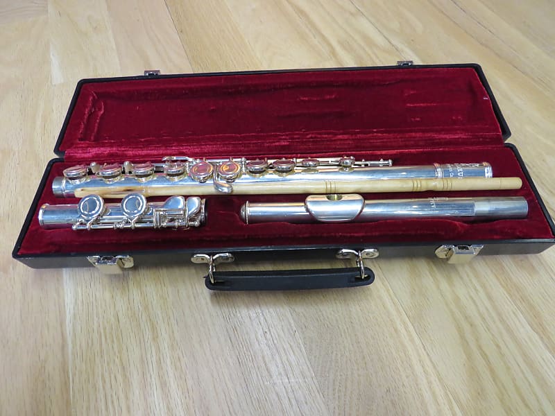 Haynes Amadeus AF500 flute like new 2020 silver plated great for student image 1