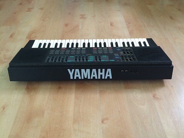 【中古】ヤマハ PSS-560 FM音源 電子キーボード Yamaha Portasound PSS-560 Synthesizer | Reverb