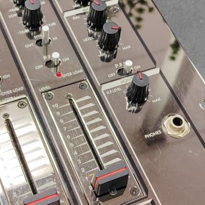 VESTAX PMC-17A 3チャンネル仕様 3バンドEQ アナログミキサー VESTAX PMC-17A 3チャンネル仕様 3バンドEQ アナログミキサー