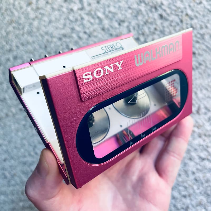 SONY　カセットウォークマン　WMー20 ピンク Sony WM-20 ▷ Walkman.land