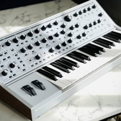 Moog Subsequent 37 CV Paraphonic Analog Synthesizer - [Limited Edition]