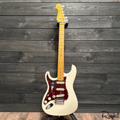Fender American Professional II Stratocaster Left-Hand USA Electric Guitar White image 8