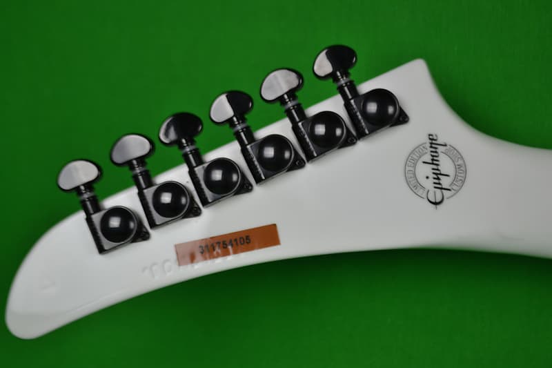 Epiphone Custom Shop Limited Edition 1984 Explorer EX, EMG 81/85