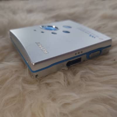 Working Silver Blue  Sony MZ-E520 MD player mdlp unit and remote minidisc image 4