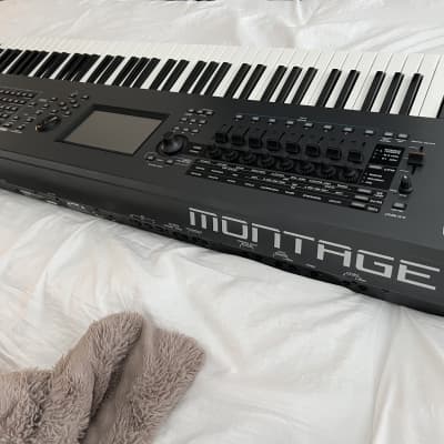 Yamaha Montage 7 Flagship Synthesizer 2019 - Present - Black image 2